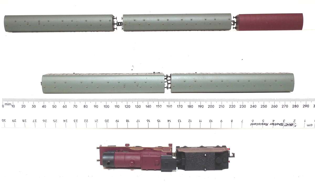 GRAFAR N:  Vintage "LMS" Steam Train Set in Very Good Un-Boxed condition (Brittan/China)