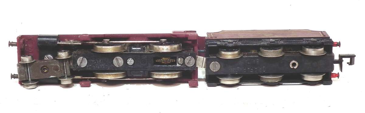 GRAFAR N:  Vintage "LMS" Steam Train Set in Very Good Un-Boxed condition (Brittan/China)