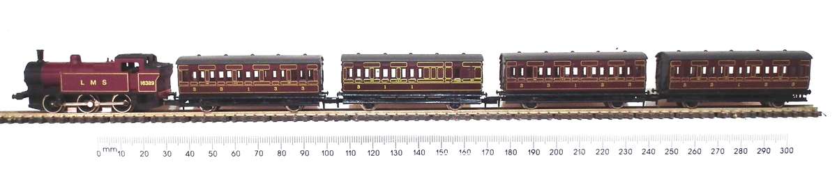 GRAFAR N:  Vintage "LMS" Steam Train Set in Good Un-Boxed condition (Brittan)