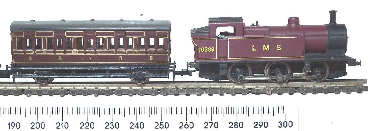 GRAFAR N:  Vintage "LMS" Steam Train Set in Good Un-Boxed condition (Brittan)
