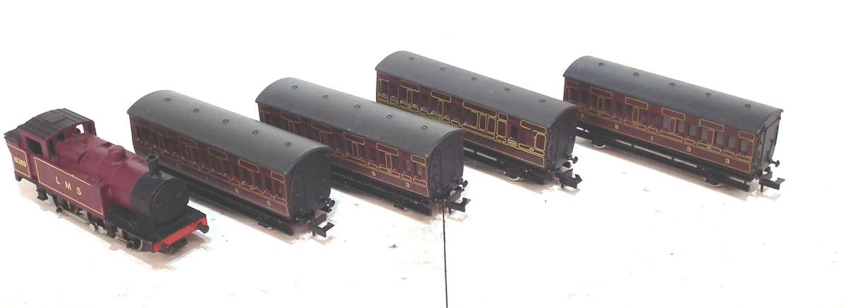 GRAFAR N:  Vintage "LMS" Steam Train Set in Good Un-Boxed condition (Brittan)