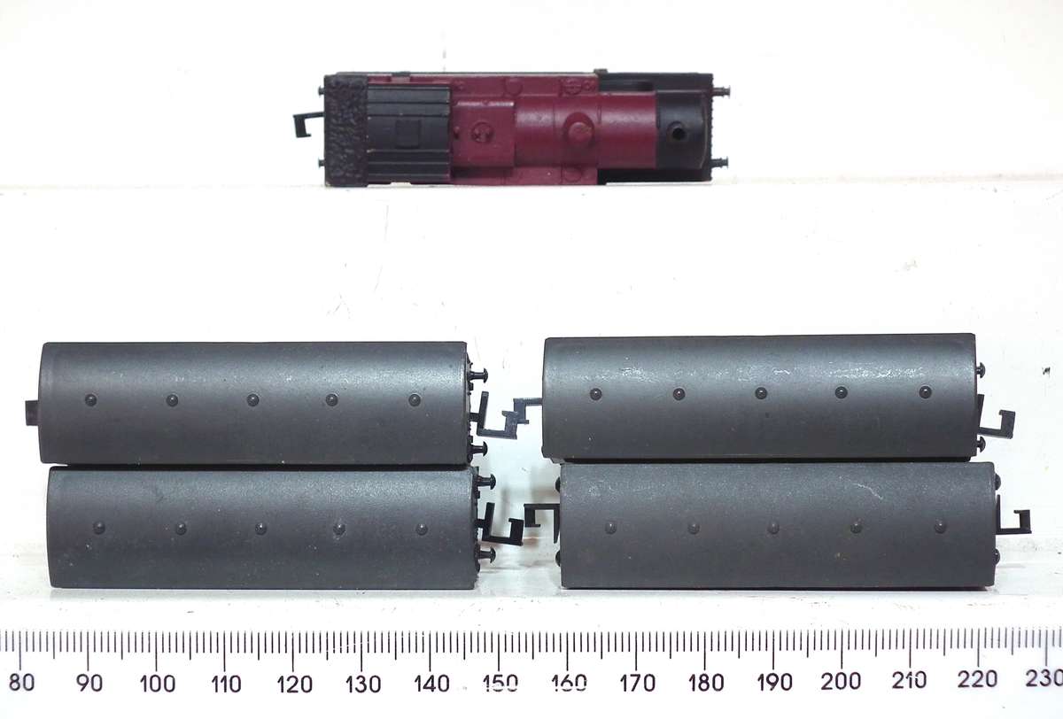 GRAFAR N:  Vintage "LMS" Steam Train Set in Good Un-Boxed condition (Brittan)