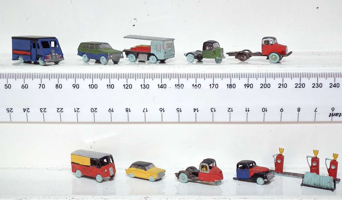 SCENERY N:  11pc All Metal Vintage Models in Fair Used Packaged Condition.(?)