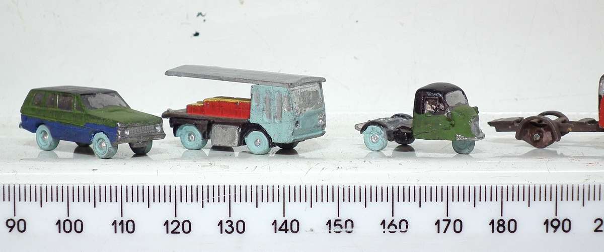 SCENERY N:  11pc All Metal Vintage Models in Fair Used Packaged Condition.(?)