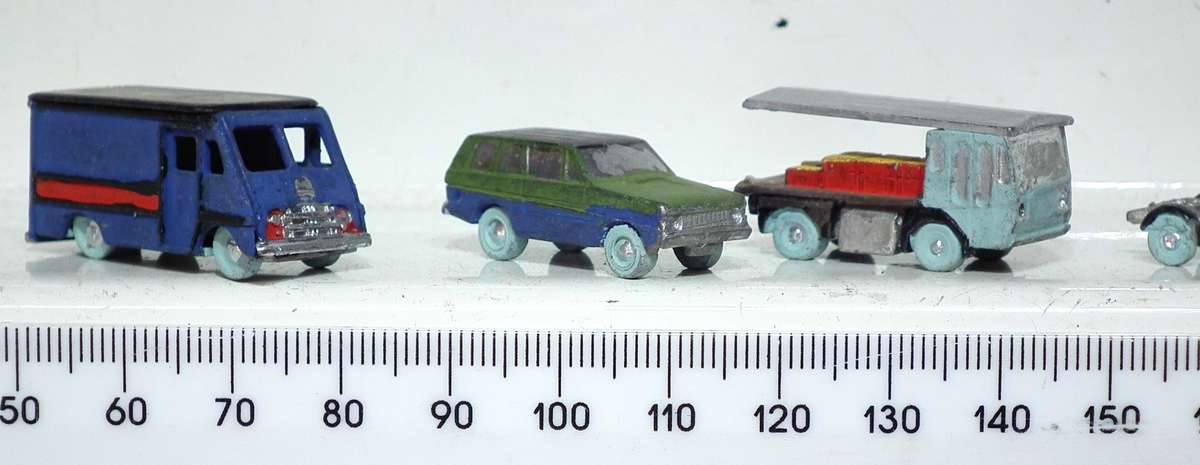 SCENERY N:  11pc All Metal Vintage Models in Fair Used Packaged Condition.(?)