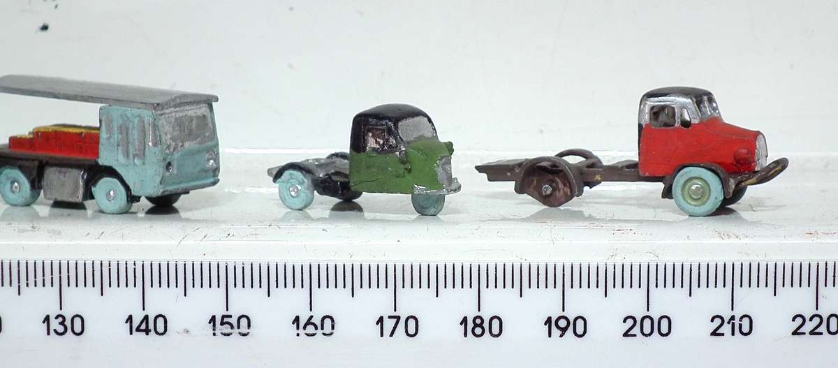 SCENERY N:  11pc All Metal Vintage Models in Fair Used Packaged Condition.(?)