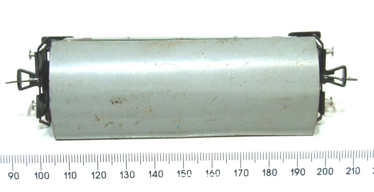 FLEISCHMANN HO: Vintage Tin Metal Passenger Wagon in Fair Un-Boxed, Used Condition (GR)