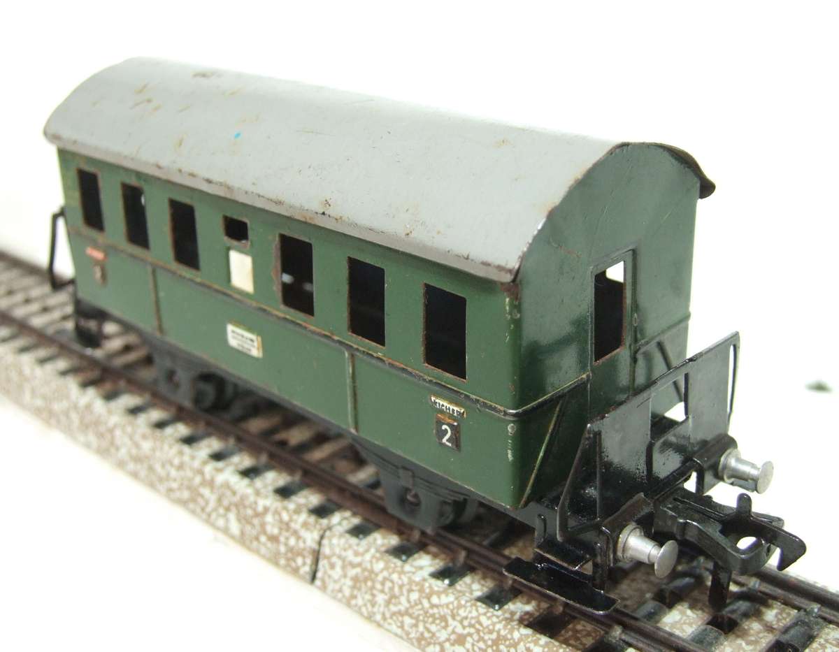 FLEISCHMANN HO: Vintage Tin Metal Passenger Wagon in Fair Un-Boxed, Used Condition (GR)