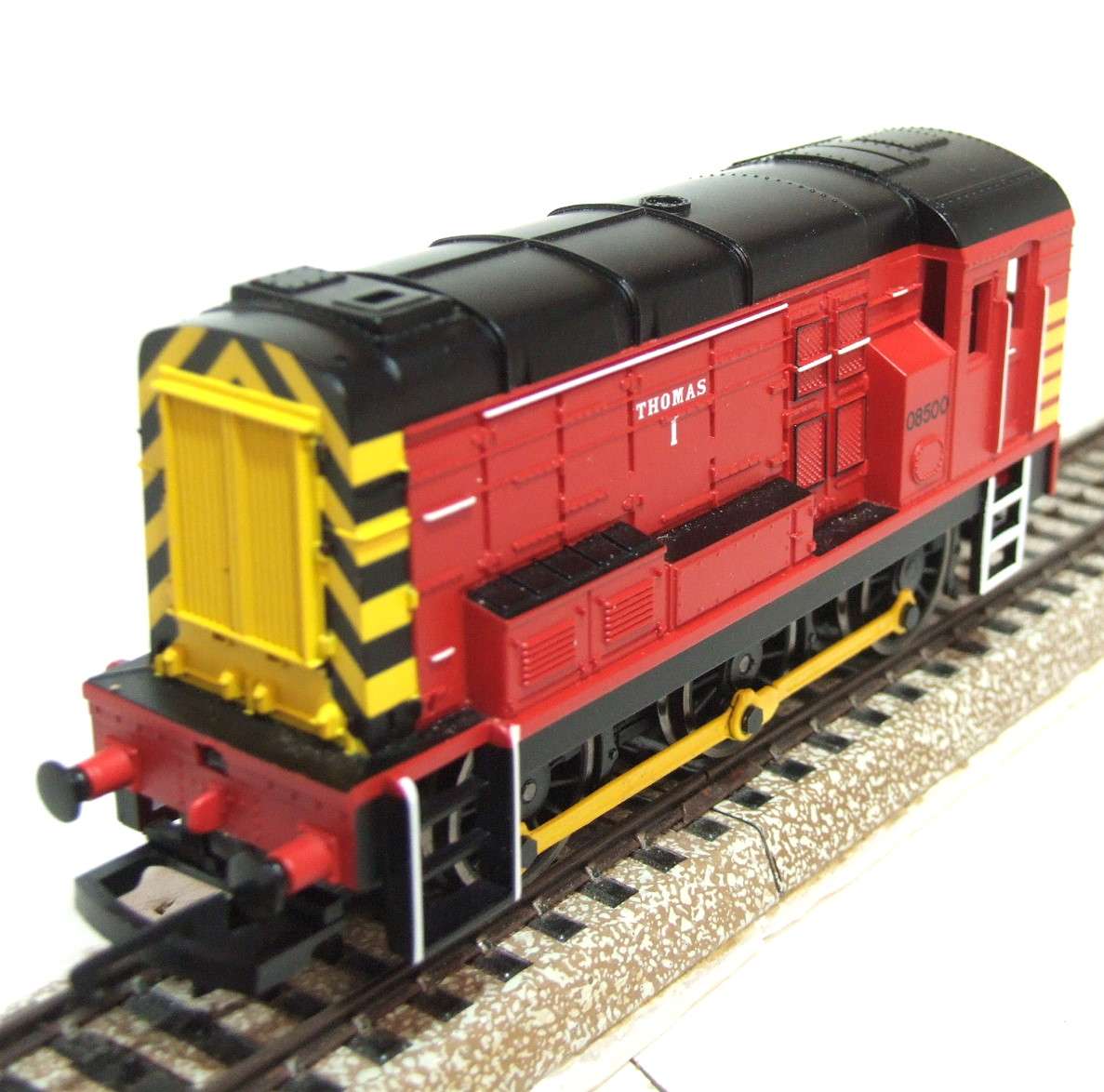 HORNBY OO: Vintage "THOMAS "  Diesel Locomotive(08500) in Like New Running, boxed Condition.