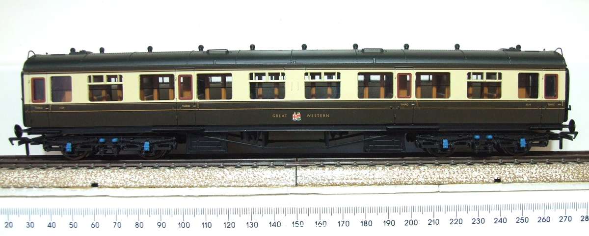 BACHMANN OO: Vintage GWR Collet Third Class Corridor Coach Mint in Box condition.
