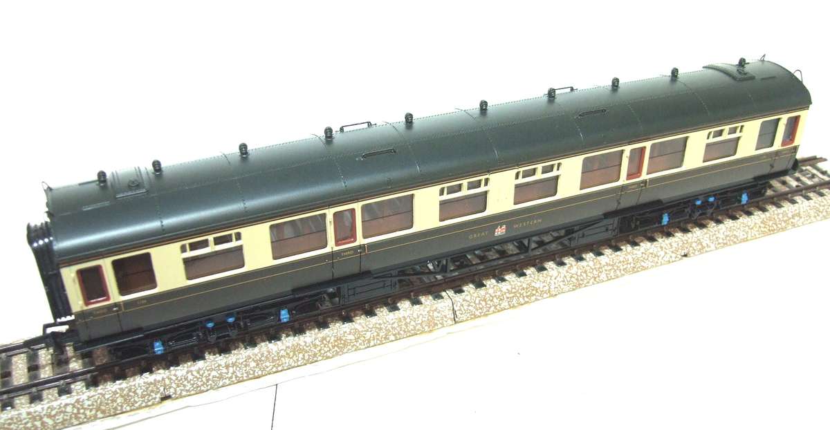 BACHMANN OO: Vintage GWR Collet Third Class Corridor Coach Mint in Box condition.