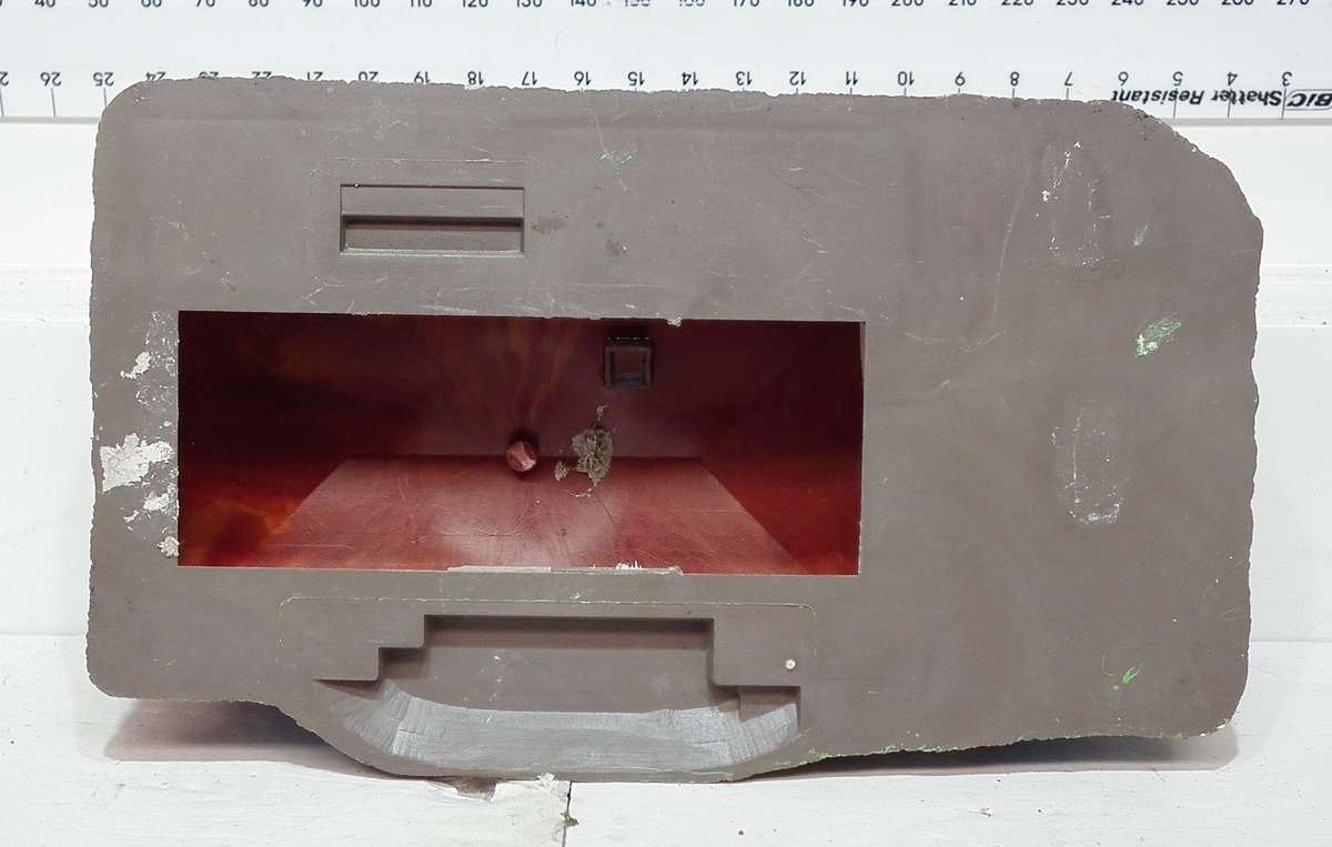 SCENERY HO:  Plastic House in SCRAP Condition, needs some TLC.