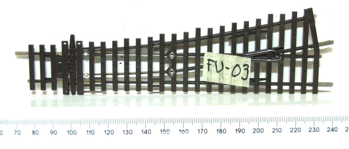 PECO STREAMLINE HO: This Right-hand Nickel Silver Manual Point is in Good Used Condition.(England)