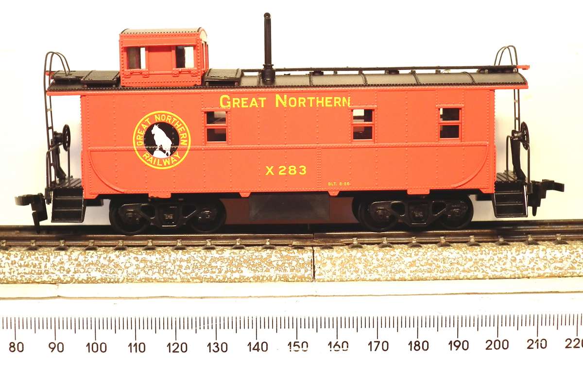 ATHEARN HO: Great Northern Caboose(1260) in New Old Stock in Boxed condition.(USA)