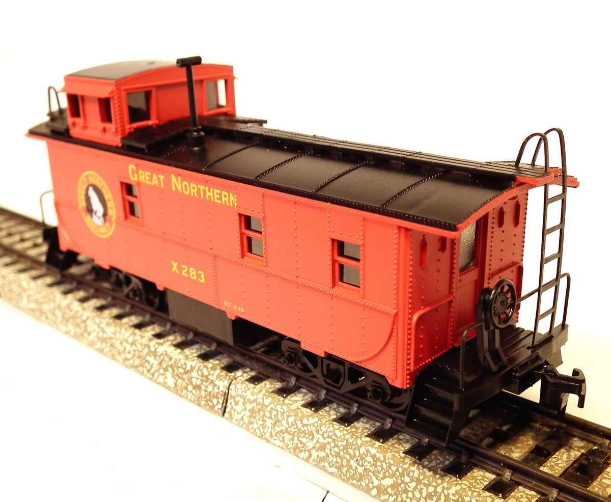 ATHEARN HO: Great Northern Caboose(1260) in New Old Stock in Boxed condition.(USA)