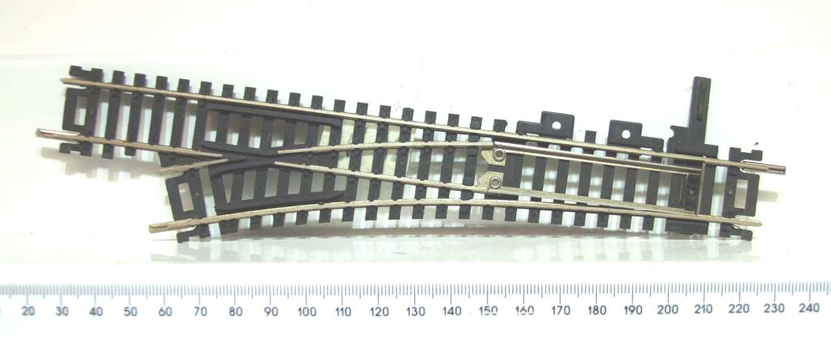 ATLAS HO: This Nickel Silver L-hand Manual Point is in Good Used Condition.(England)