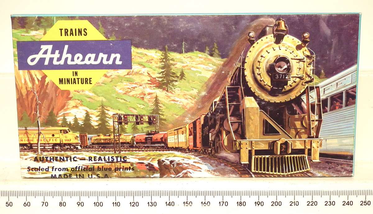 ATHEARN HO: ATFS CHIEF 40' Box Car(5016) in New Old Stock Boxed condition.(USA)