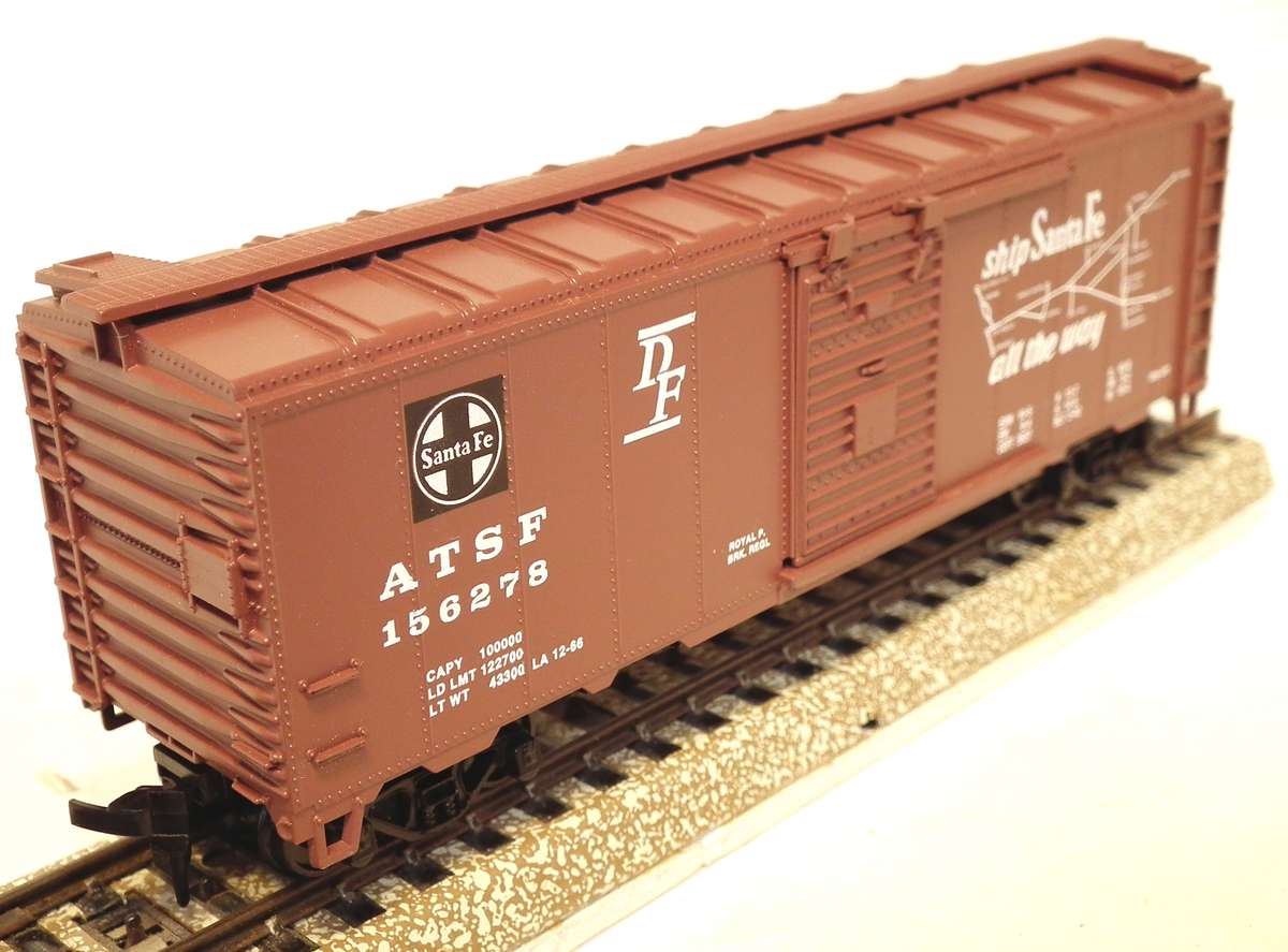 ATHEARN HO: ATFS CHIEF 40' Box Car(5016) in New Old Stock Boxed condition.(USA)