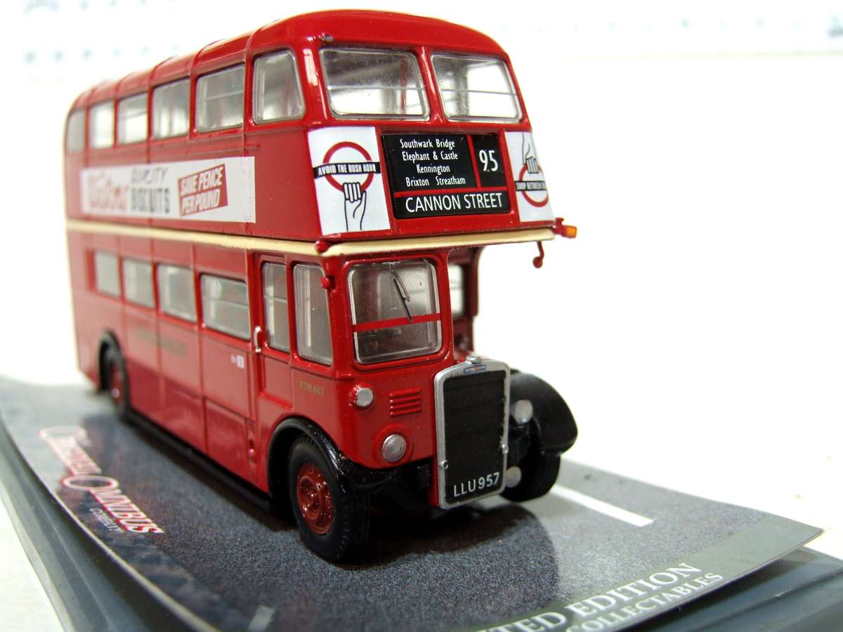 CORGI OO: All Metal OM41701 RTW Bus in Good Boxed Condition.