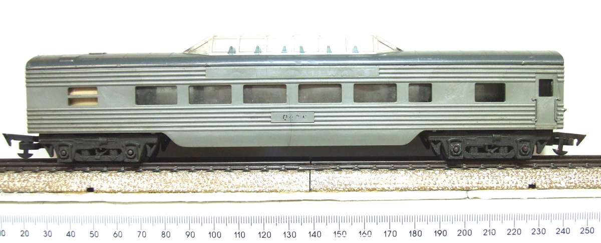 TRI-ANG OO: Vintage Observation Coach in Fair Un-Boxed condition(England)
