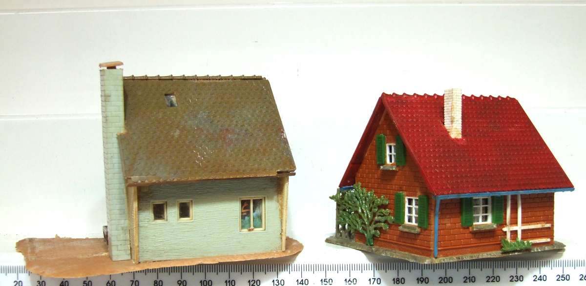 SCENERY HO:  2x European Style Plastic Houses in Good Used Condition.
