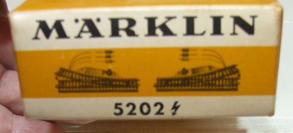 MARKLIN HO:  Metal Point Set M-Track with Metal Underlay(5202) in Good, Used Condition.(W Germany)