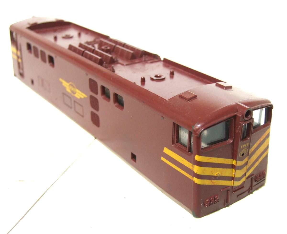 LIMA HO: Brown SAR `Trans Karoo` E5 Loco Body in Fair condition for Parts or Repair.(Italy)