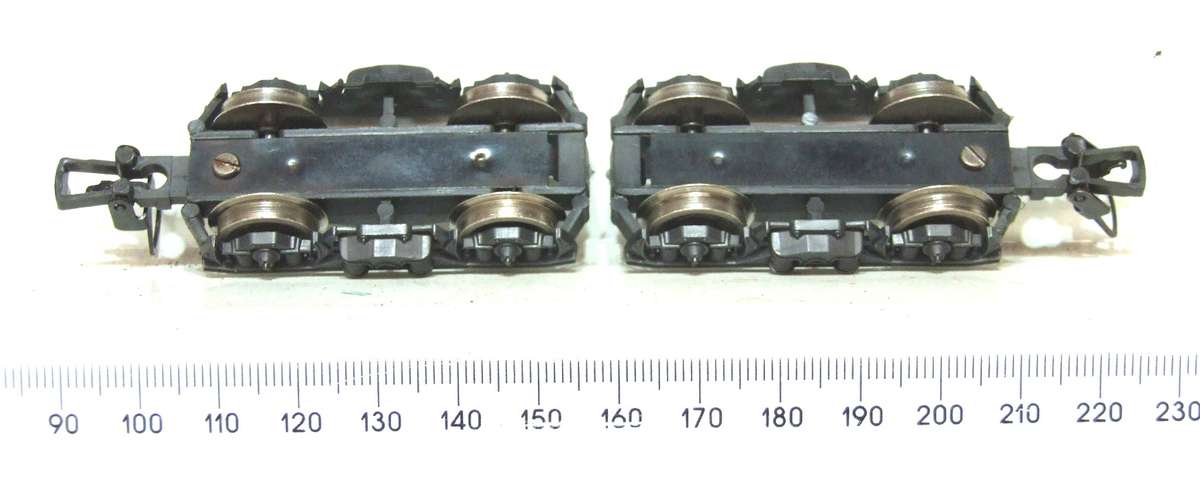 LIMA HO: SAR E5 Dummy Loco Bogeys  in Good Condition for Parts.(Italy)