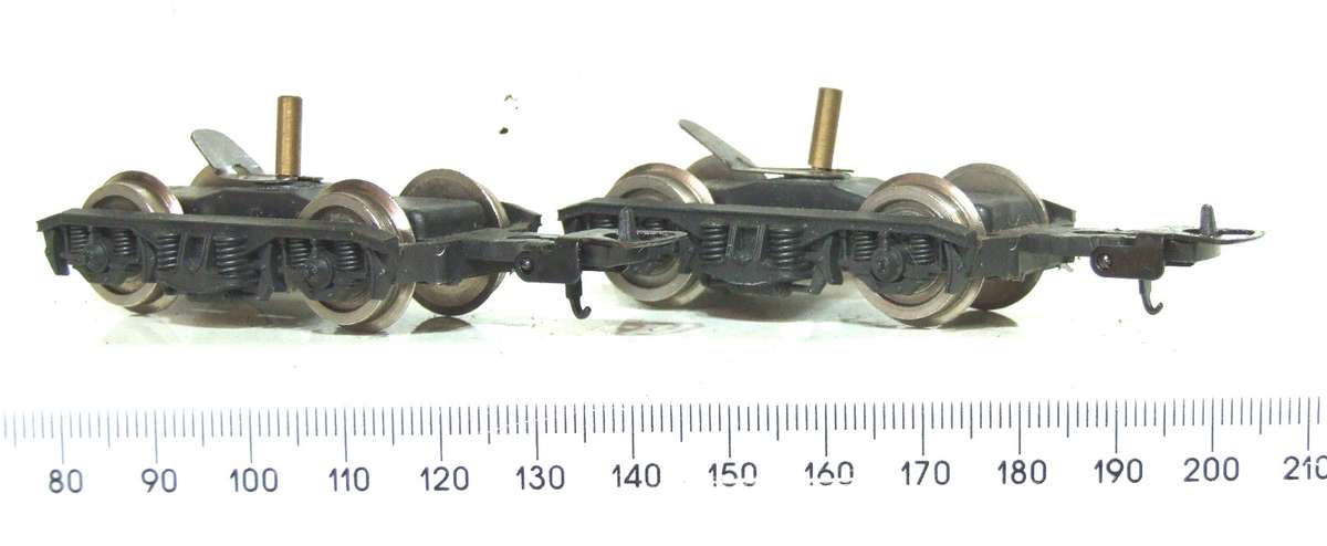 LIMA HO: SAR E5 Dummy Loco Bogeys  in Good Condition for Parts.(Italy)