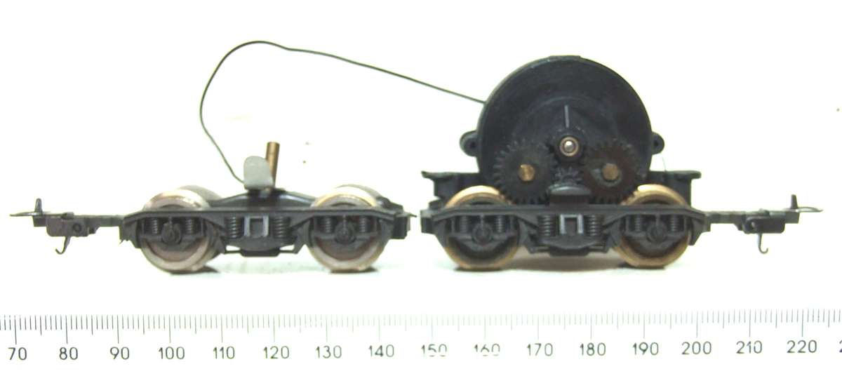 LIMA HO: SAR E5  Loco Power Bogeys  in Good Condition for Parts.(Italy)