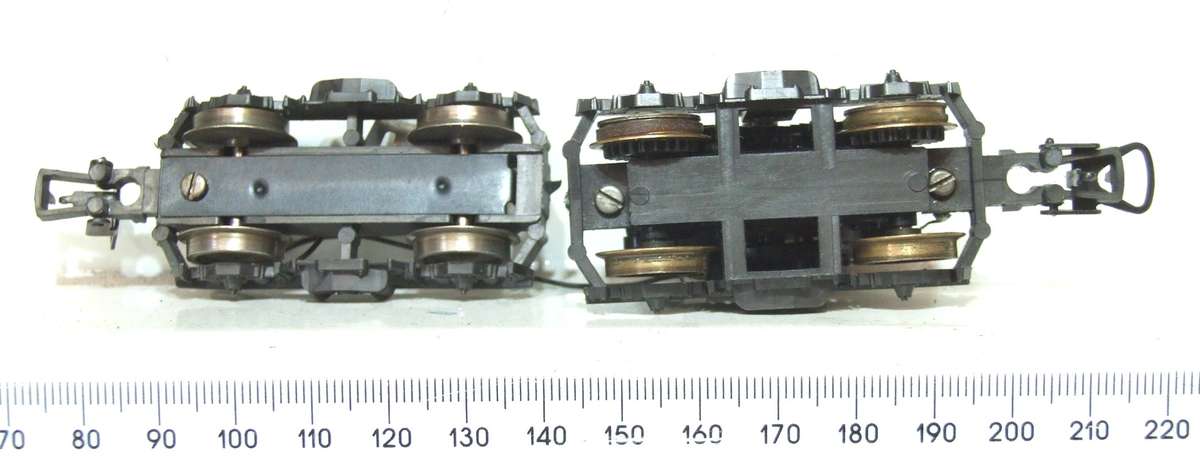 LIMA HO: SAR E5  Loco Power Bogeys  in Good Condition for Parts.(Italy)