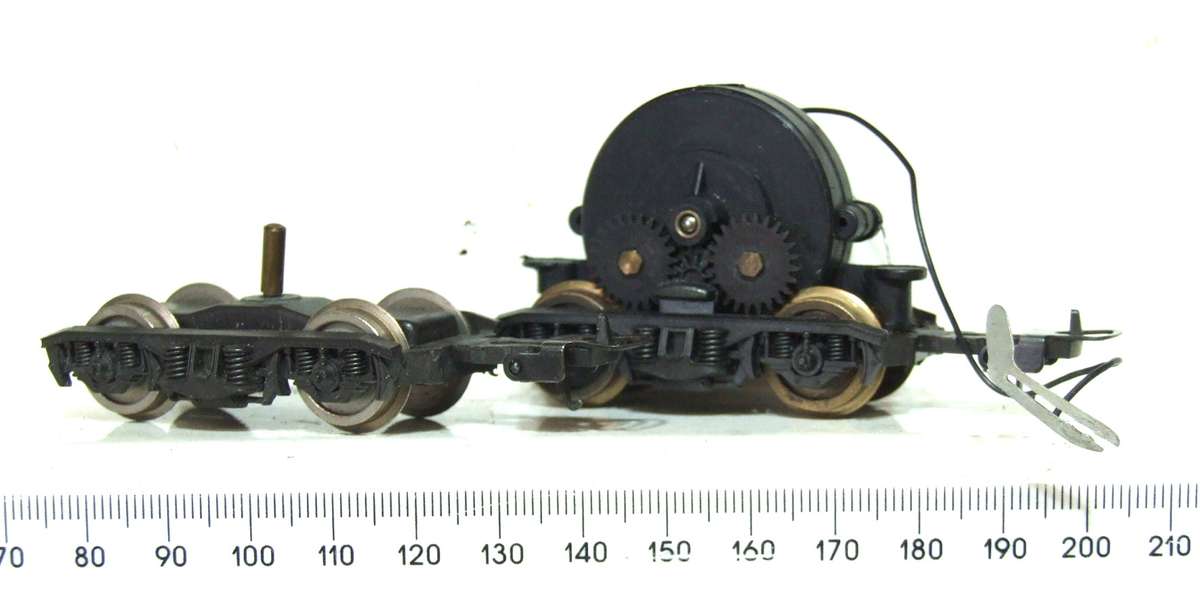 LIMA HO: SAR E5  Loco Power Bogeys  in Good Condition for Parts.(Italy)