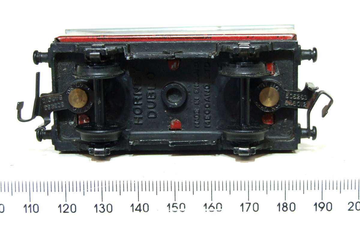 HORNBY DUBLO OO: Vintage English All Metal Brake/Baggage Van in Fair Un-Boxed condition(England)