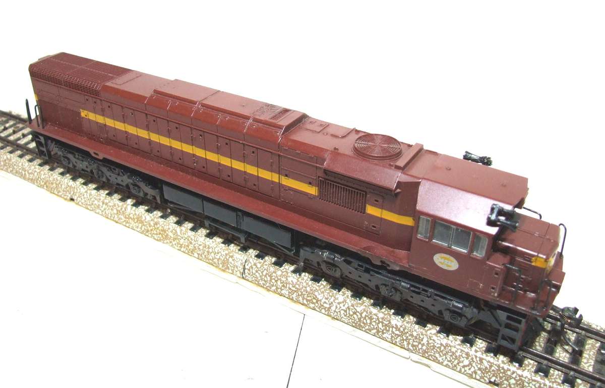 LIMA HO:  SAR "Trans Karoo" Class 34 Diesel Loco in Fair Un-Boxed Operational condition.(Italy)