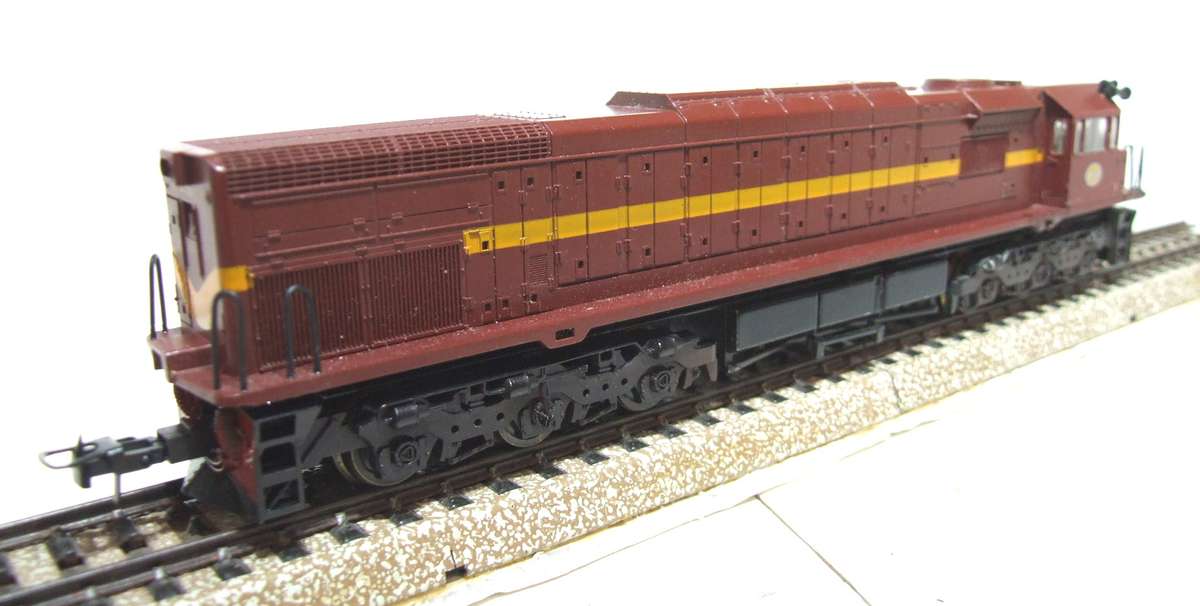 LIMA HO:  SAR "Trans Karoo" Class 34 Diesel Loco in Fair Un-Boxed Operational condition.(Italy)