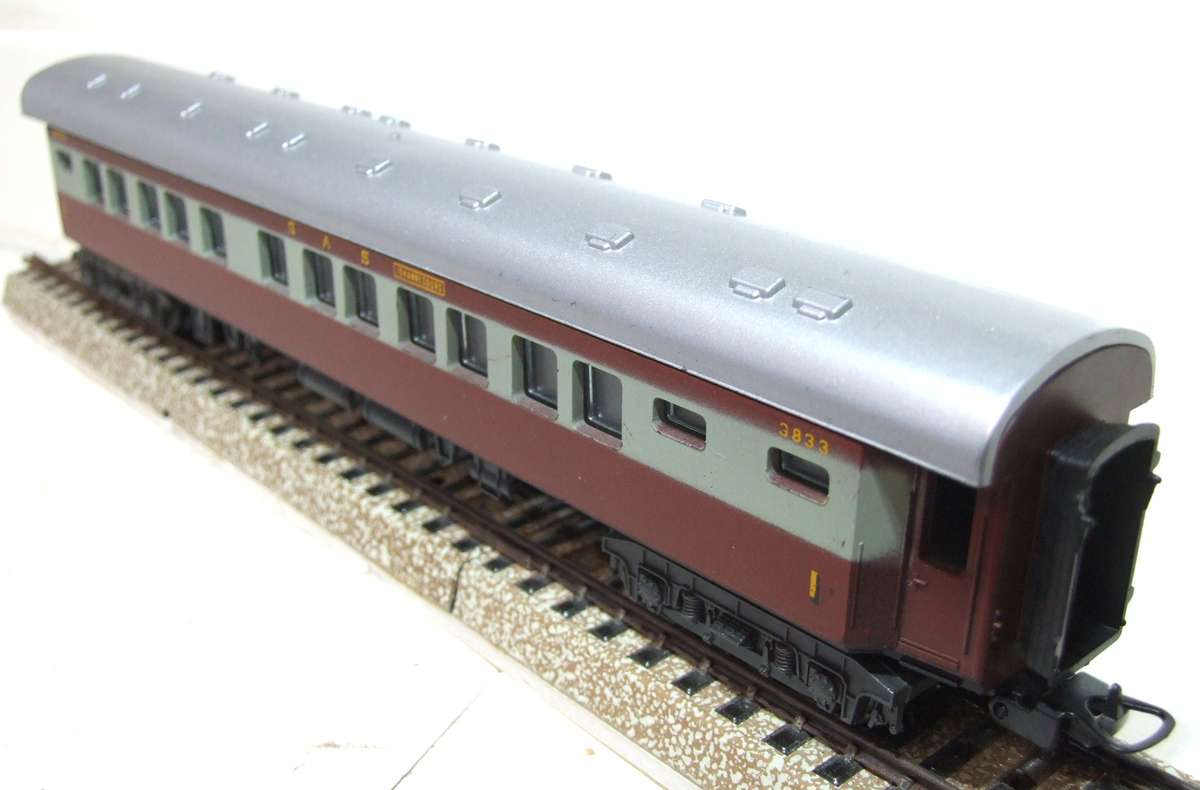 LIMA HO: SAR `Trans Karoo JOHANNESBURG` 1st Class Coach in Good, Used and Un-boxed condition(Italy)