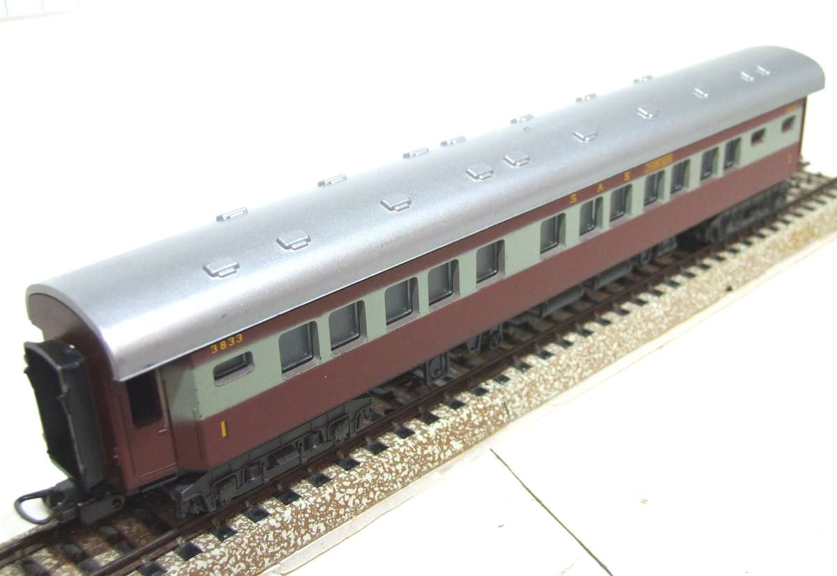 LIMA HO: SAR `Trans Karoo JOHANNESBURG` 1st Class Coach in Good, Used and Un-boxed condition(Italy)