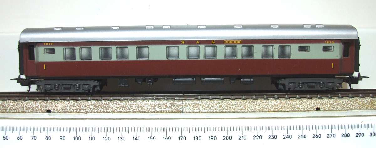 LIMA HO: SAR `Trans Karoo JOHANNESBURG` 1st Class Coach in Good, Used and Un-boxed condition(Italy)