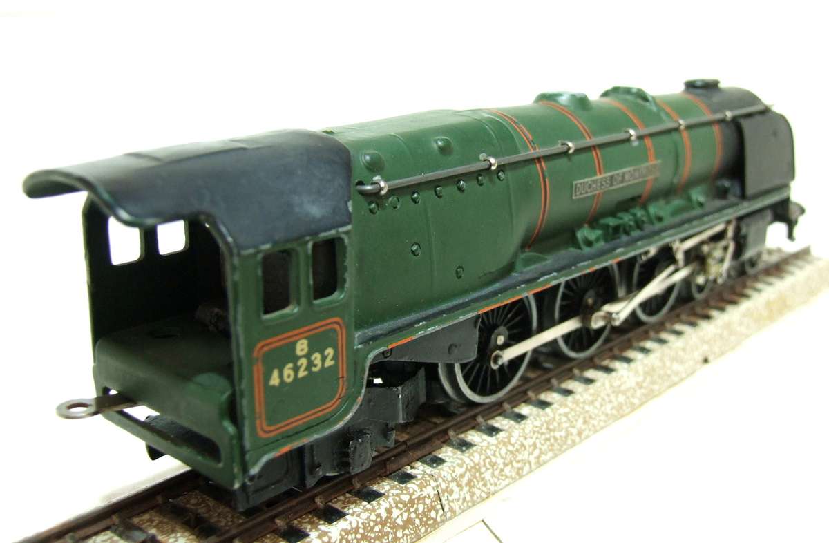 HORNBY DUBLO OO: Heavy Vintage 4-6-2 Steam Locomotive in Fair Running Condition.(England)
