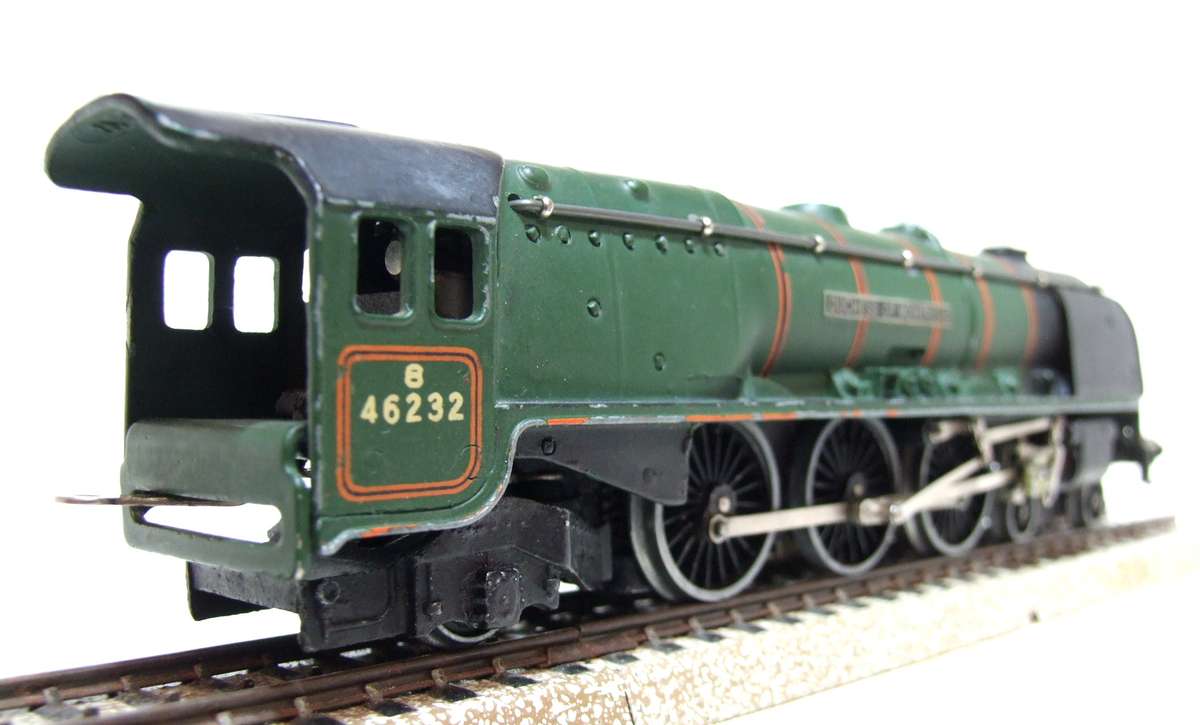 HORNBY DUBLO OO: Heavy Vintage 4-6-2 Steam Locomotive in Fair Running Condition.(England)