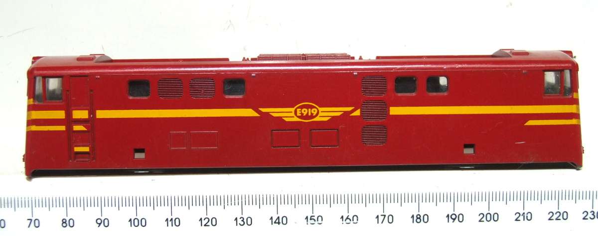 LIMA HO: Red SAR `Trans Karoo` E5 Loco Body in Very Good Condition for Parts or Repair.(Italy)
