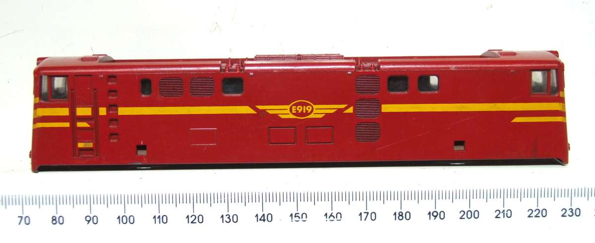 LIMA HO: Red SAR `Trans Karoo` E5 Loco Body in Very Good Condition for Parts or Repair.(Italy)