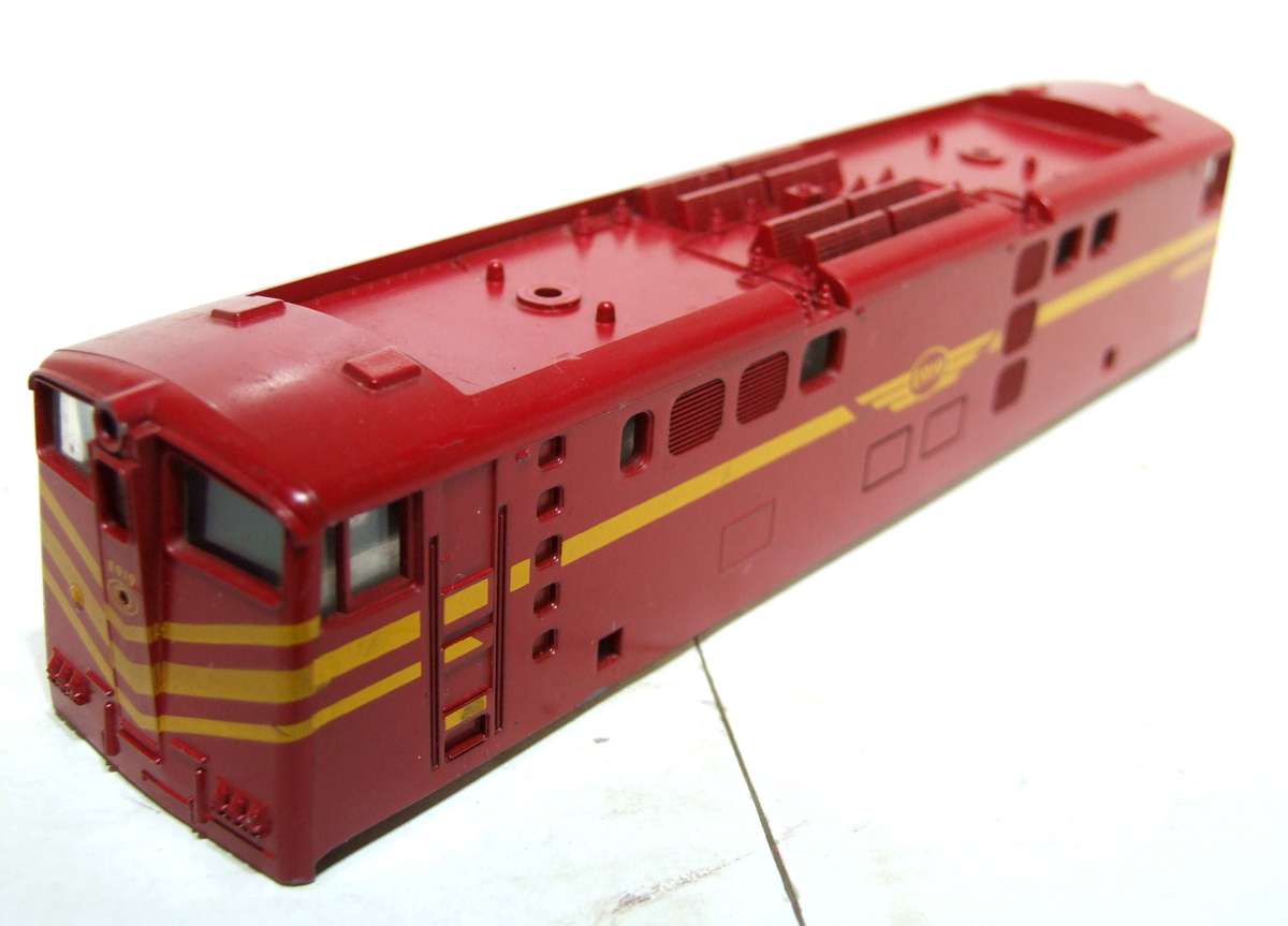 LIMA HO: Red SAR `Trans Karoo` E5 Loco Body in Very Good Condition for Parts or Repair.(Italy)