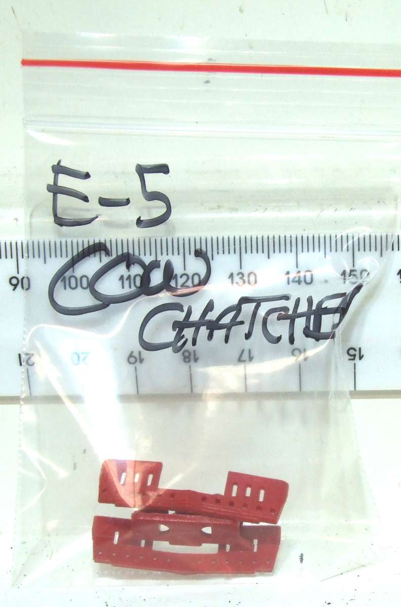 LIMA HO: SAR E5 `Trans Karoo` Locomotive cowcatchers in Good un-boxed condition for Parts.(Italy)