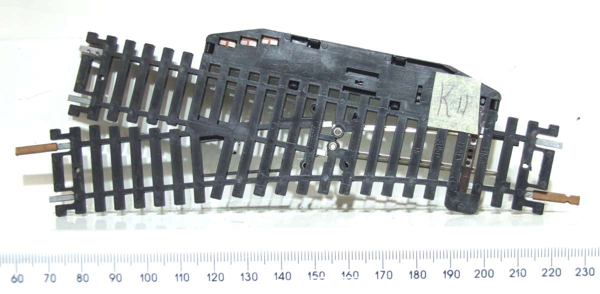 LIMA HO/OO:  Steel Electro-Magnetic RH Point in Good Used and Un-Boxed Condition.(Italy)