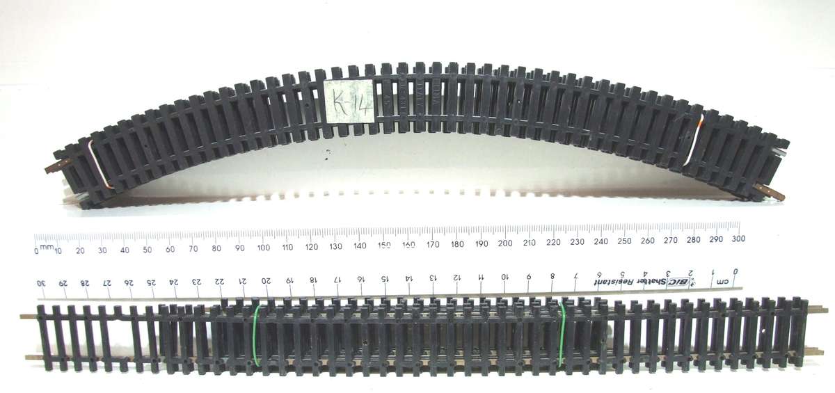 LIMA HO: 9pc 333mm R431 Curved Steel Tracks +Strait Flex in Fair Used un-boxed condition.(Italy))