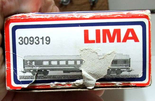 LIMA HO: SAR "Blue Train Composite Coach" in LIKE NEW Condition in the Box (Italy)