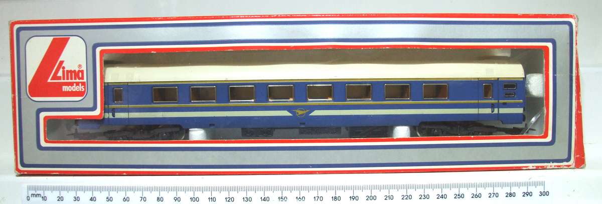 LIMA HO: SAR "Blue Train 1st Class Passenger Coach" in LIKE NEW Condition in the Box (Italy)