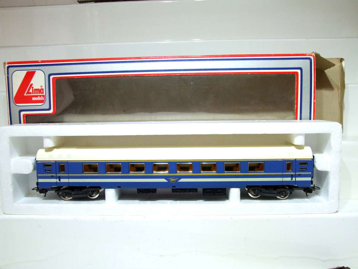 LIMA HO: SAR "Blue Train 1st Class Passenger Coach" in LIKE NEW Condition in the Box (Italy)