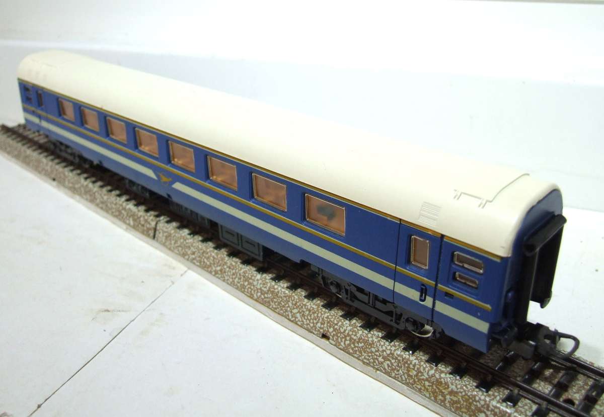 LIMA HO: SAR "Blue Train 1st Class Passenger Coach" in LIKE NEW Condition in the Box (Italy)